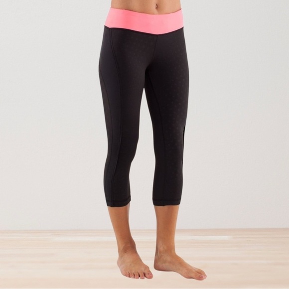 Lululemon Run: Sun Sprinter Crop - Picture 2 of 8